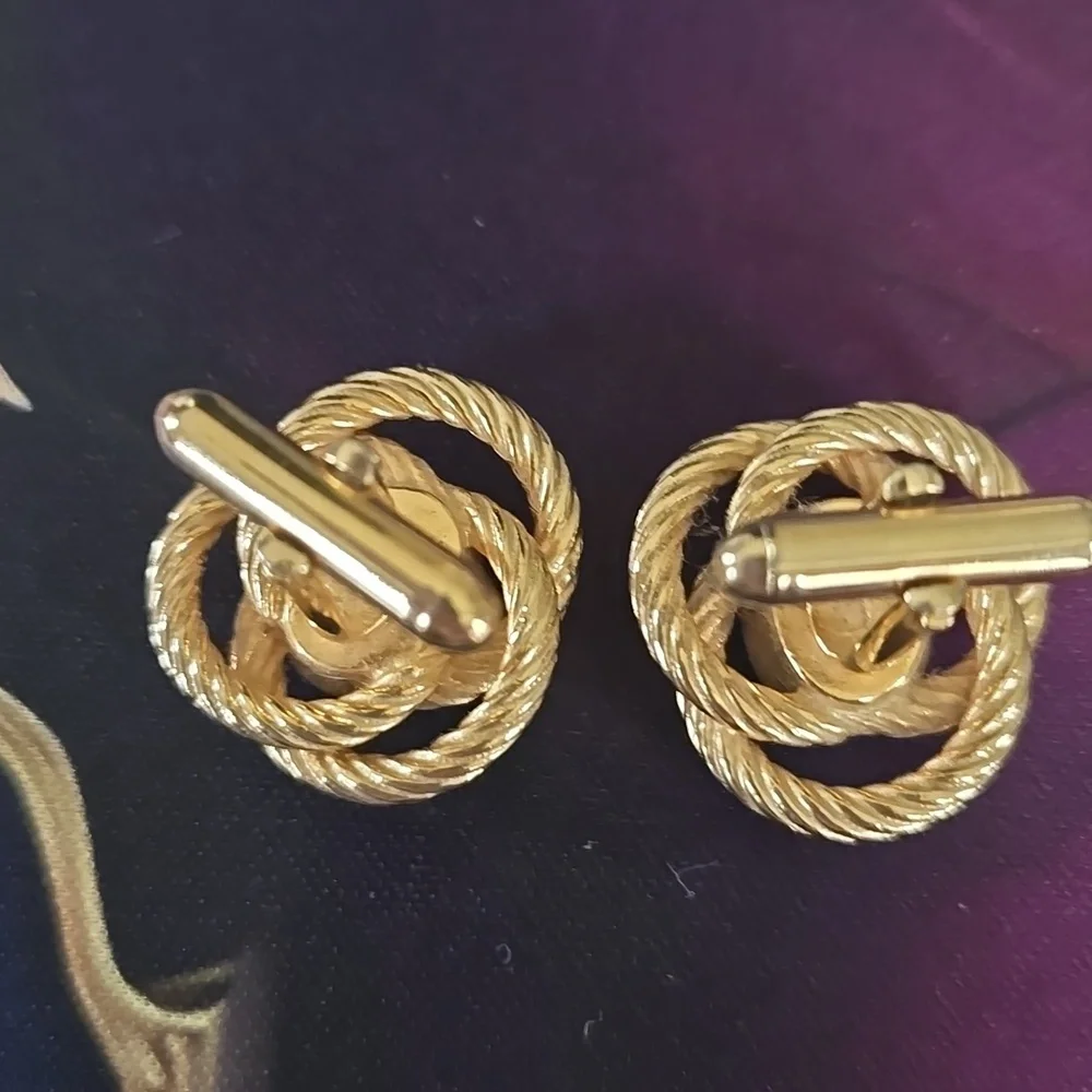 SWANK red gold